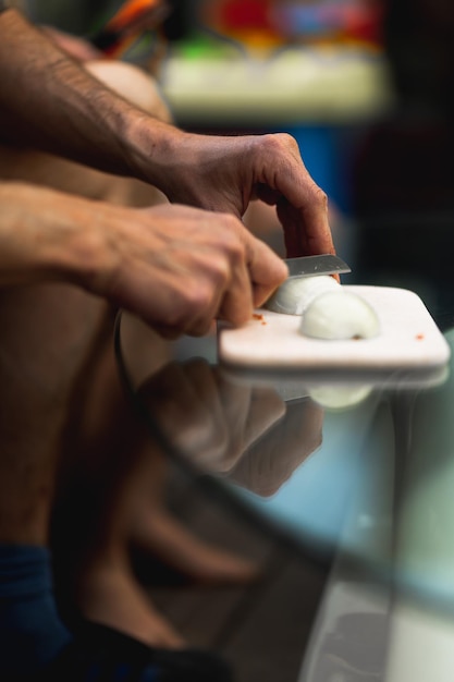 Демонтаж самой консоли и ручника