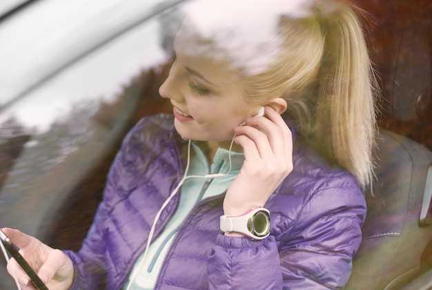 Откручивание крепежных винтов и фиксаторов