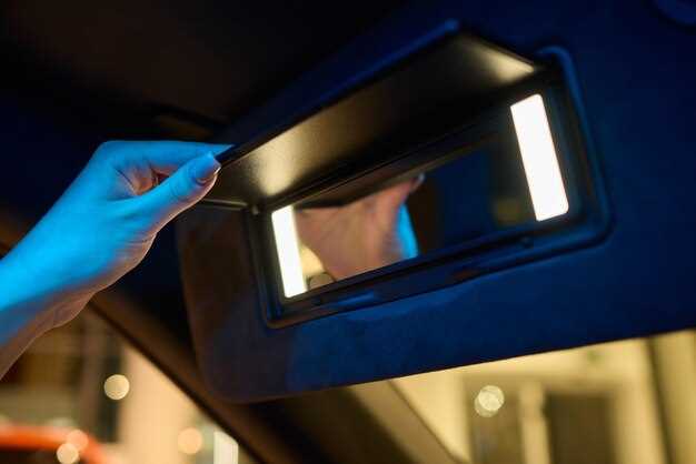 Открытие задней крышки и снятие облицовки кузова