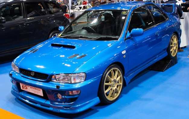 Обзор модели Mazda Capella 2000: популярность и основные особенности